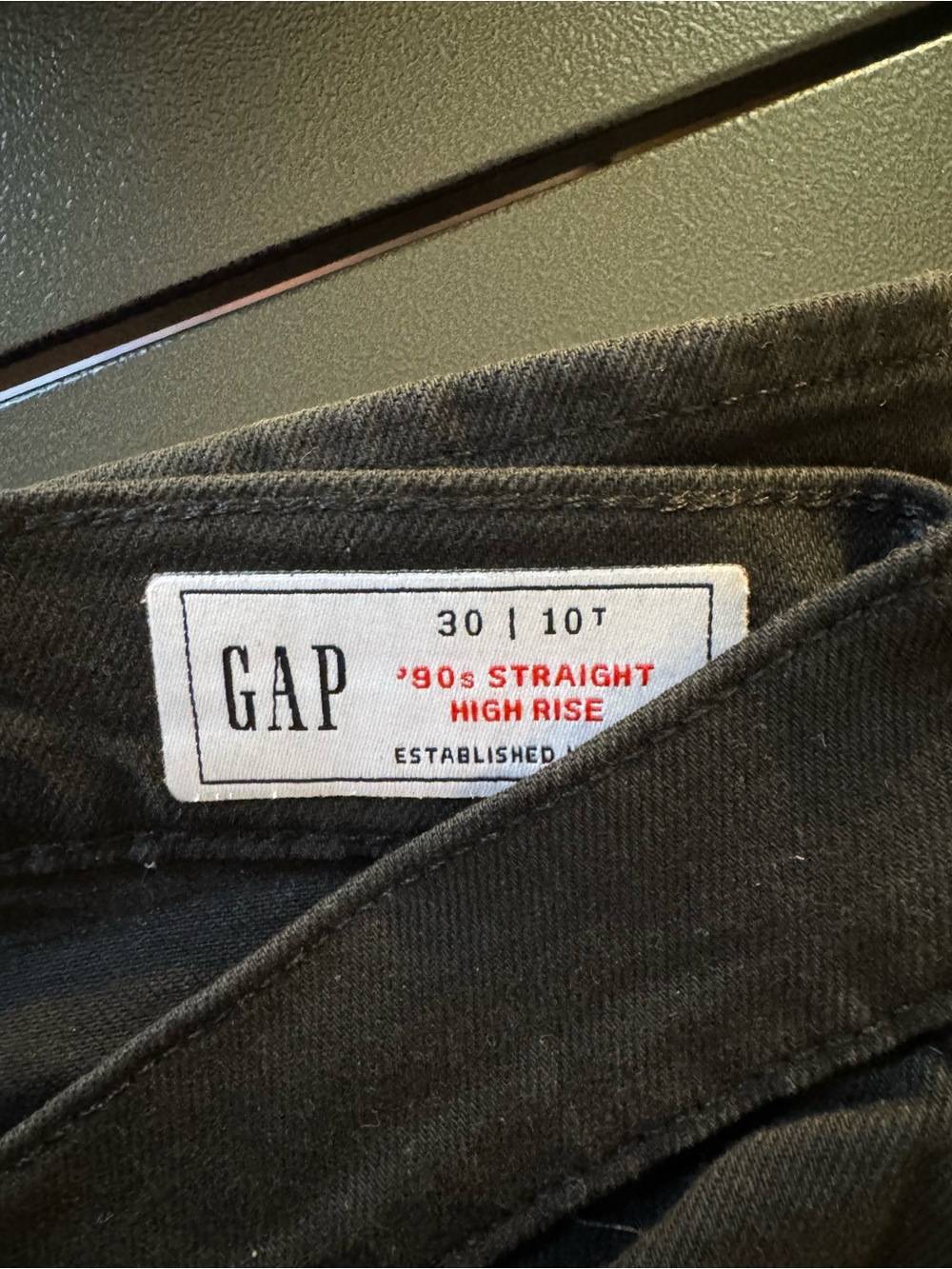 GAP Women’s Black Straight Jeans